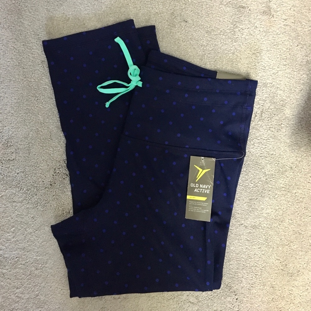 Old Navy blue polka dot compression crop leggings